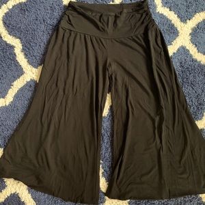 Guess black cotton coulettes